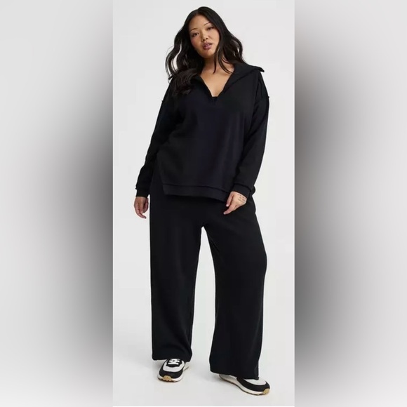 NWT Fleece V-Neck Sweatshirt. Size 00. - Picture 14 of 14